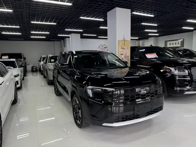 Ford Lingrui — Фото автомобиля 3