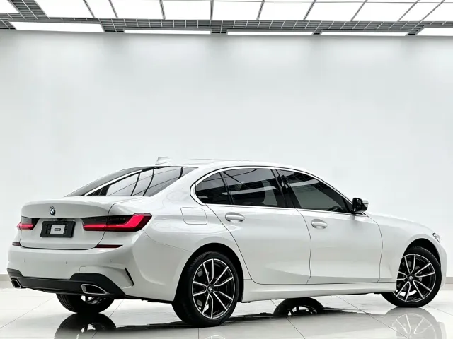 BMW BMW 3 Series 2022 320Li M Sport Package — Фото автомобиля 5