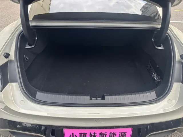 Xiaomi SU7 — Фото автомобиля 20