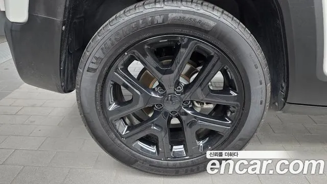 Jeep Renegade — Фото автомобиля 5