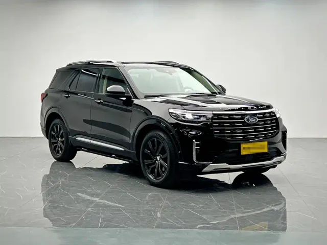 Ford Explorer — Фото автомобиля 8