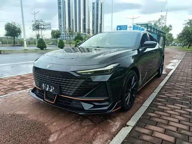 Changan Changan UNI-V 2022 1.5T Sport Edition — Фото автомобиля 2