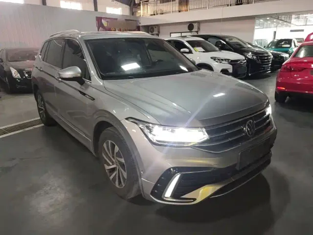 Volkswagen Tiguan L PHEV — Фото автомобиля 3