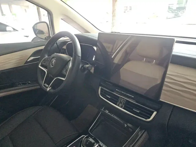 BYD Song MAX — Фото автомобиля 15