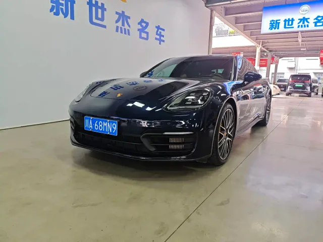 Фотография автомобиля — Porsche Panamera