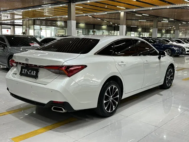 Toyota Avalon — Фото автомобиля 6