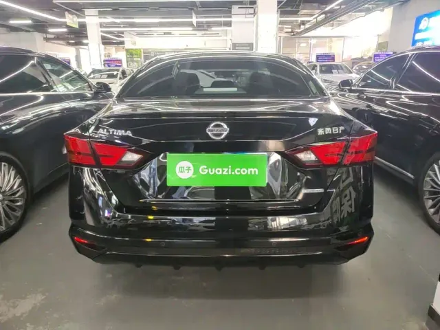 Nissan Teana — Фото автомобиля 5