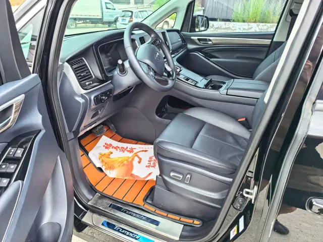 GAC Trumpchi M8 — Фото автомобиля 4