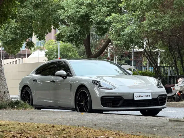 Porsche Panamera — Фото автомобиля 3