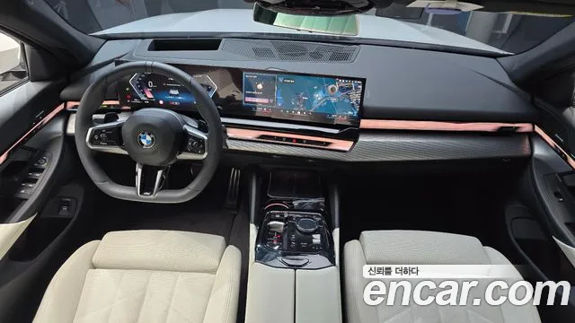 BMW 5 Series G60 — Фото автомобиля 10