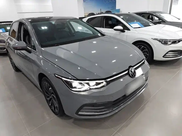 Volkswagen Golf — Фото автомобиля 3