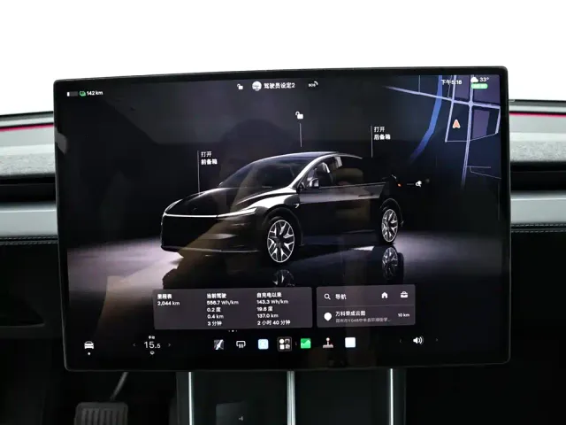 Tesla Model Y L — Фото автомобиля 10