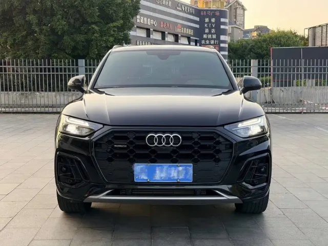 Audi Q5L — Фото автомобиля 2