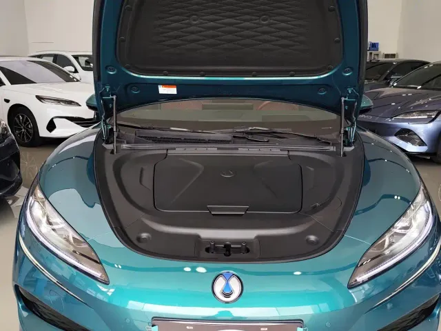 Denza Z9GT — Фото автомобиля 18