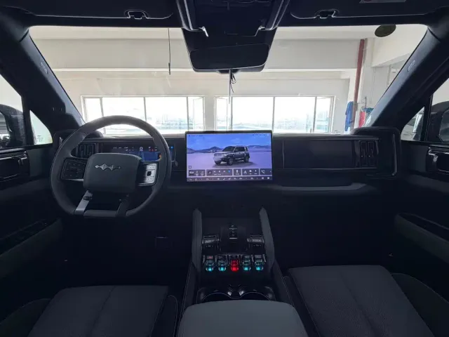 BYD FangChengBao Leopard 5 — Фото автомобиля 11