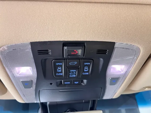 Toyota Vellfire — Фото автомобиля 26