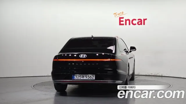 Hyundai Grandeur Grandeur (GN7) 2.5 Бензин 2WD — Фото автомобиля 4