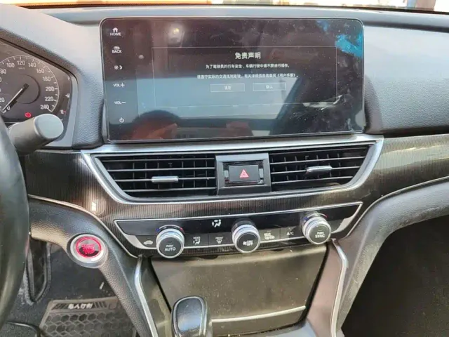 Honda Accord — Фото автомобиля 12