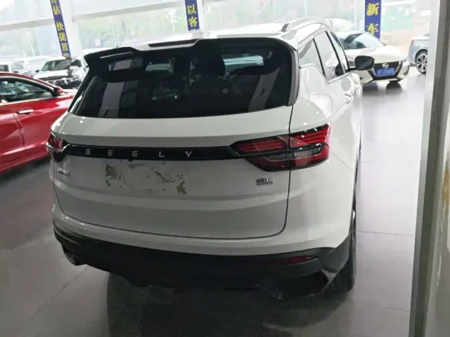 Geely Binyue 2024 1.5T DCT Soaring Dragon Edition — Фото автомобиля 3
