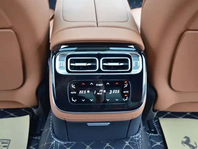 Mercedes-Benz S-Class — Фото автомобиля 13