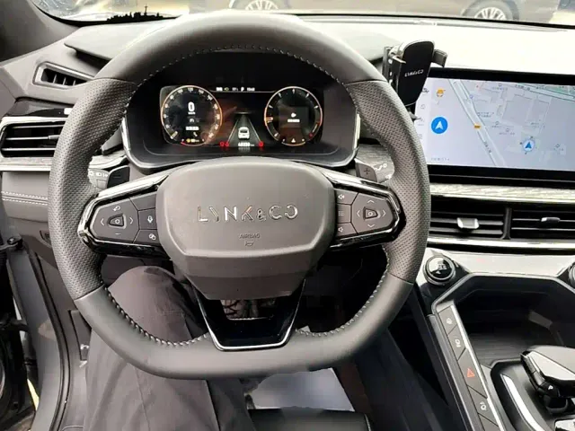 Lynk & Co 06 — Фото автомобиля 10