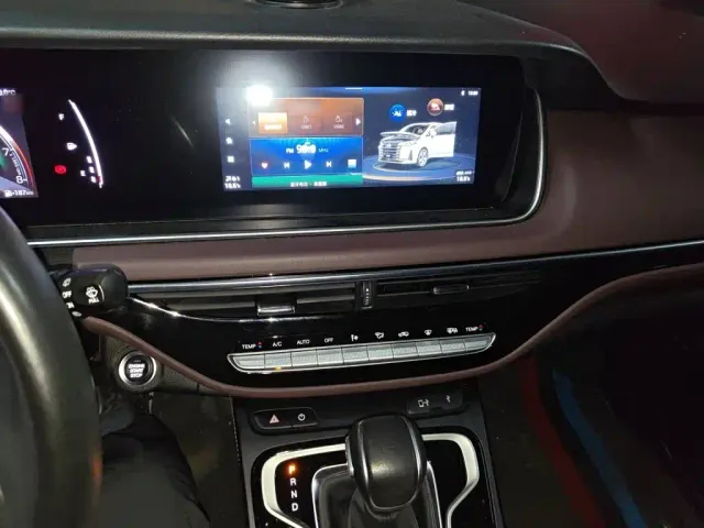 GAC Trumpchi M6 — Фото автомобиля 5