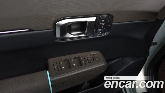 Kia EV4 — Фото автомобиля 24