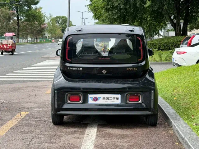 Baojun KiWi EV — Фото автомобиля 5