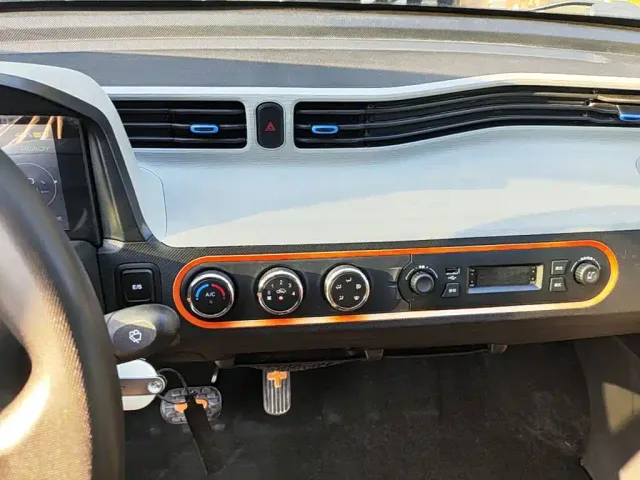 Wuling Hongguang Mini EV — Фото автомобиля 12