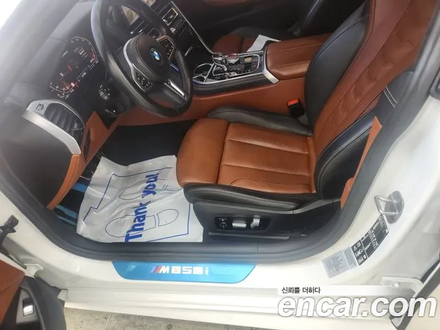 BMW 8 Series G15 — Фото автомобиля 15
