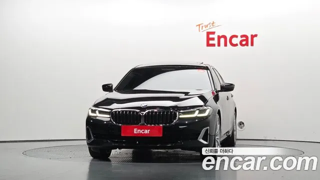 BMW 5-Series — Фото автомобиля 3