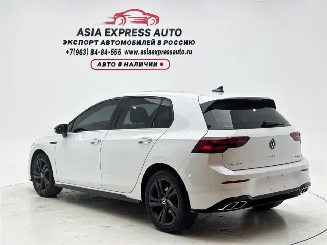 Volkswagen Golf — Фото автомобиля 8