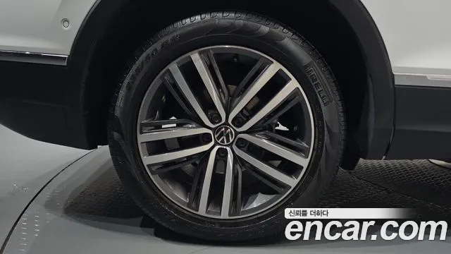 Volkswagen Tiguan — Фото автомобиля 6
