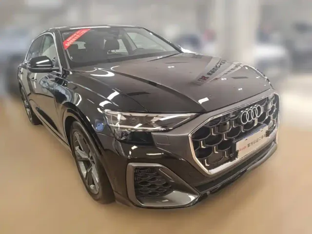 Audi Q8 — Фото автомобиля 5