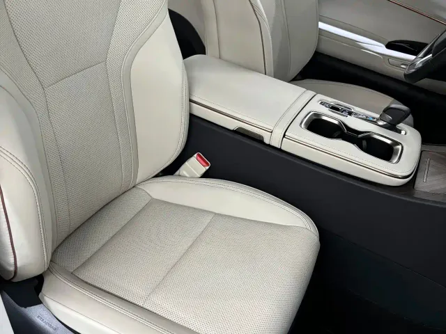 Lexus LM — Фото автомобиля 17