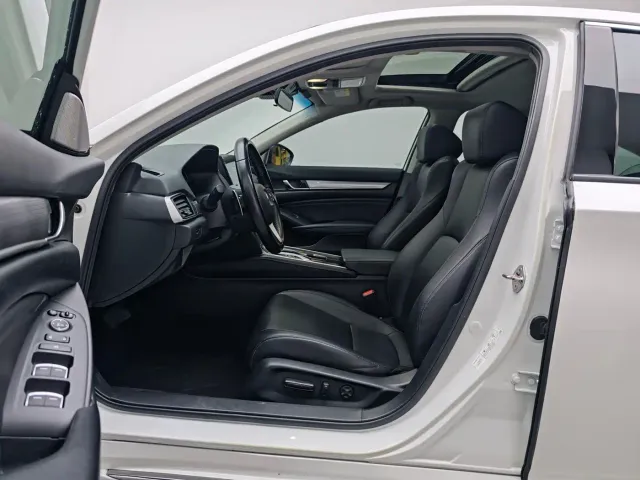 Honda Accord — Фото автомобиля 14