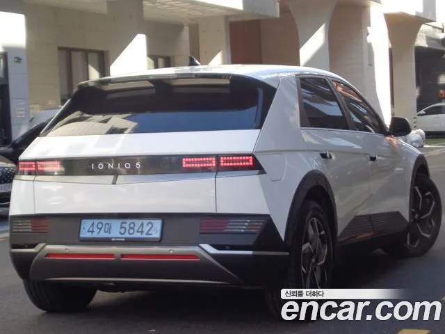 Hyundai Ioniq 5 — Фото автомобиля 3