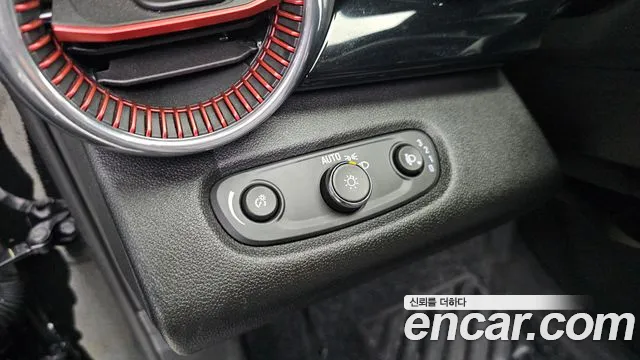 ChevroletGMDaewoo Trax Trax Кроссовер — Фото автомобиля 12