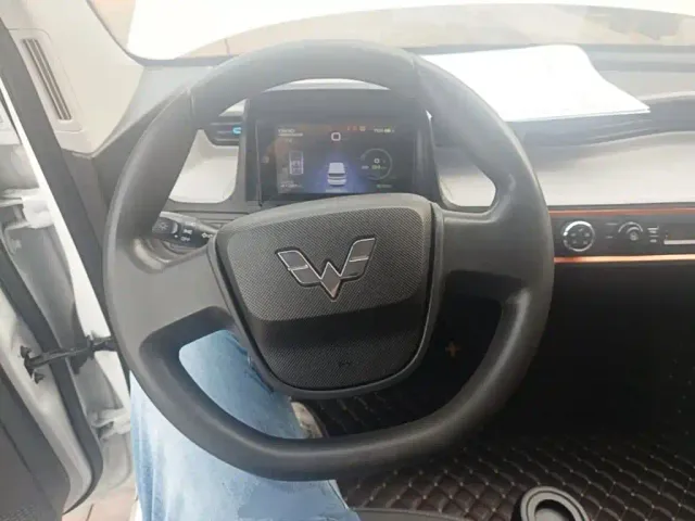 Wuling Hongguang Mini EV — Фото автомобиля 10