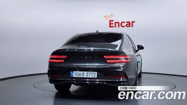 Genesis G80 Бензин 3.5 турбо AWD — Фото автомобиля 4