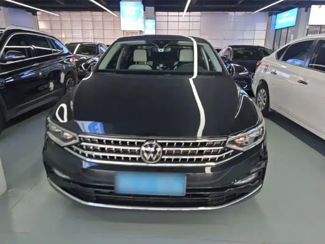 Volkswagen Magotan — Фото автомобиля 2