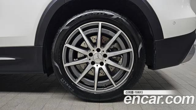 Mercedes-Benz GLB-Class — Фото автомобиля 6