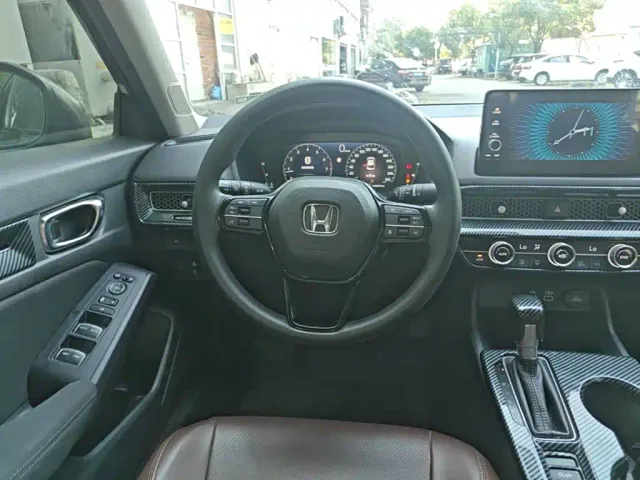 Honda Civic — Фото автомобиля 10