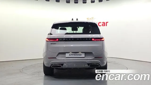 Land Rover Range Rover Sport — Фото автомобиля 7