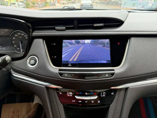 Cadillac XT5 — Фото автомобиля 21