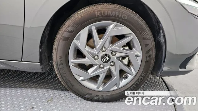 Hyundai AVANTE — Фото автомобиля 17