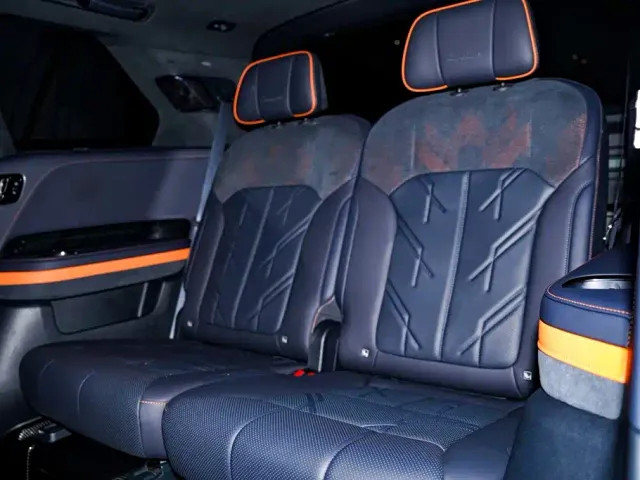 ZEEKR Zeekr 9X 2025 Model Gloss Black Edition — Фото автомобиля 21