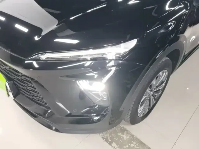 Buick Envision Plus — Фото автомобиля 23