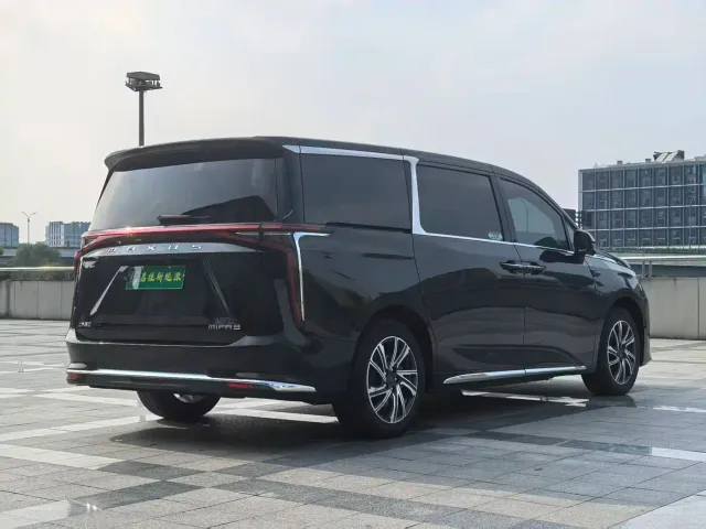 Maxus Dajia 9 — Фото автомобиля 8