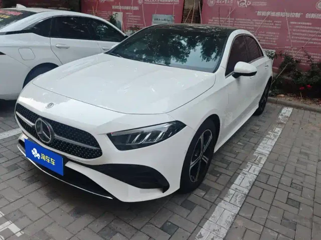 Фотография автомобиля — Mercedes-Benz A-Class